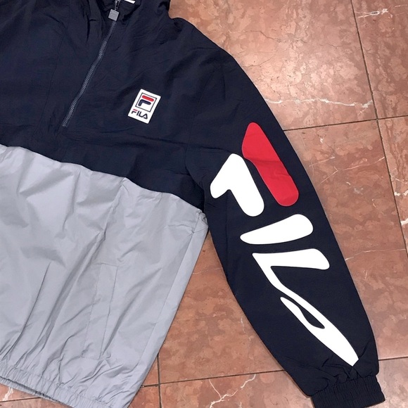 Men's Fila Pull Over Winbreaker Long Sleep Top